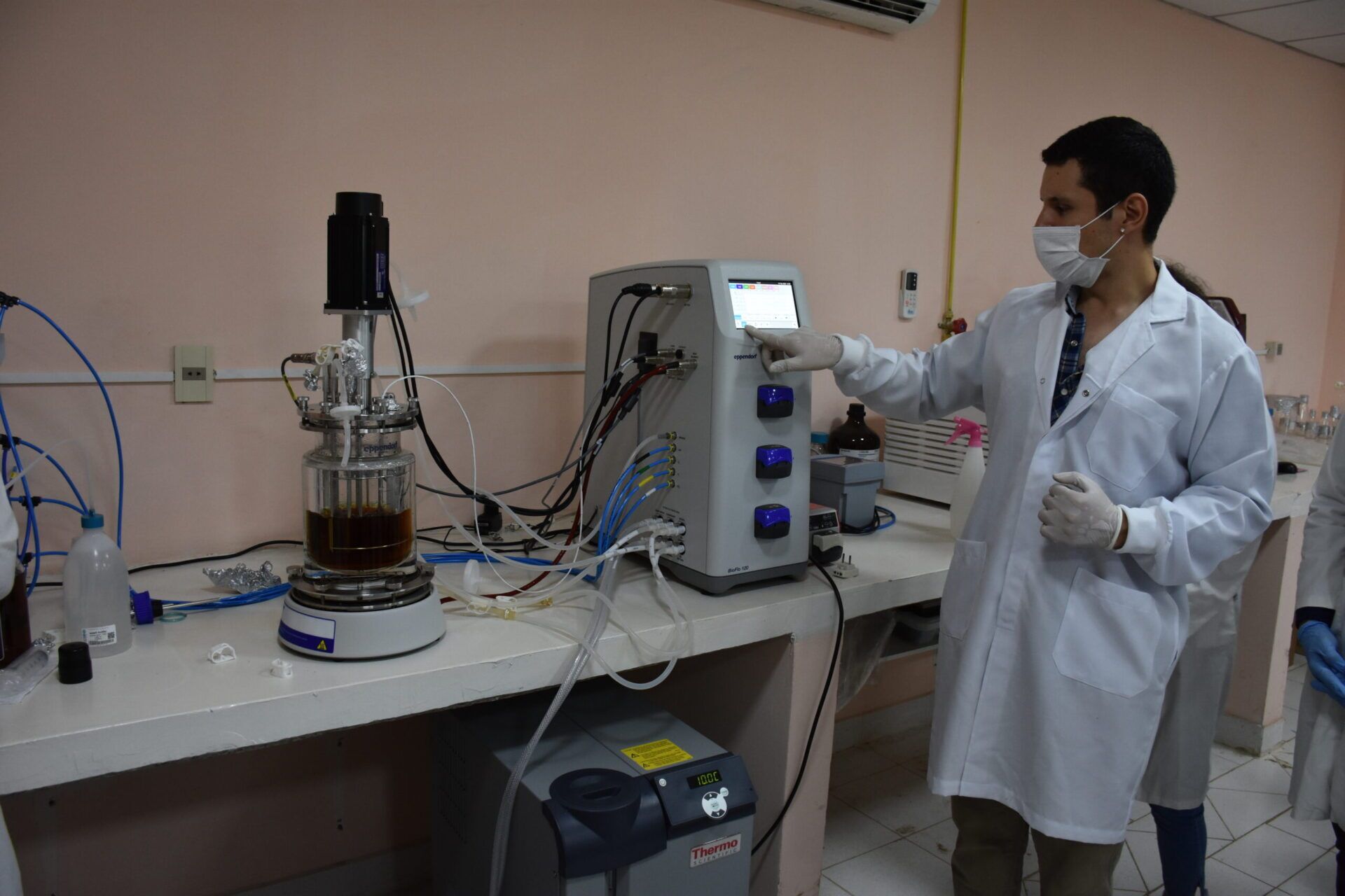 Dr. Sandoval: Paraguay tiene mucho que hacer en ciencia, pero se ven destellos de un futuro mejor