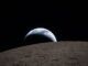 Artemis II y la carrera hacia una especie multiplanetaria La Tierra y la Luna, desde Artemis II.