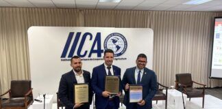 Científico paraguayo gana premio internacional por investigación biotecnológica sobre fertilizantes