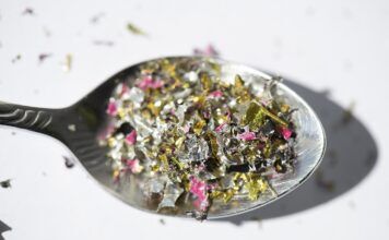 Microplásticos: ya no solo alrededor sino dentro de nosotros Los microplásticos han pasado de ser principalmente un problema ambiental para convertirse también en causante de enfermedades